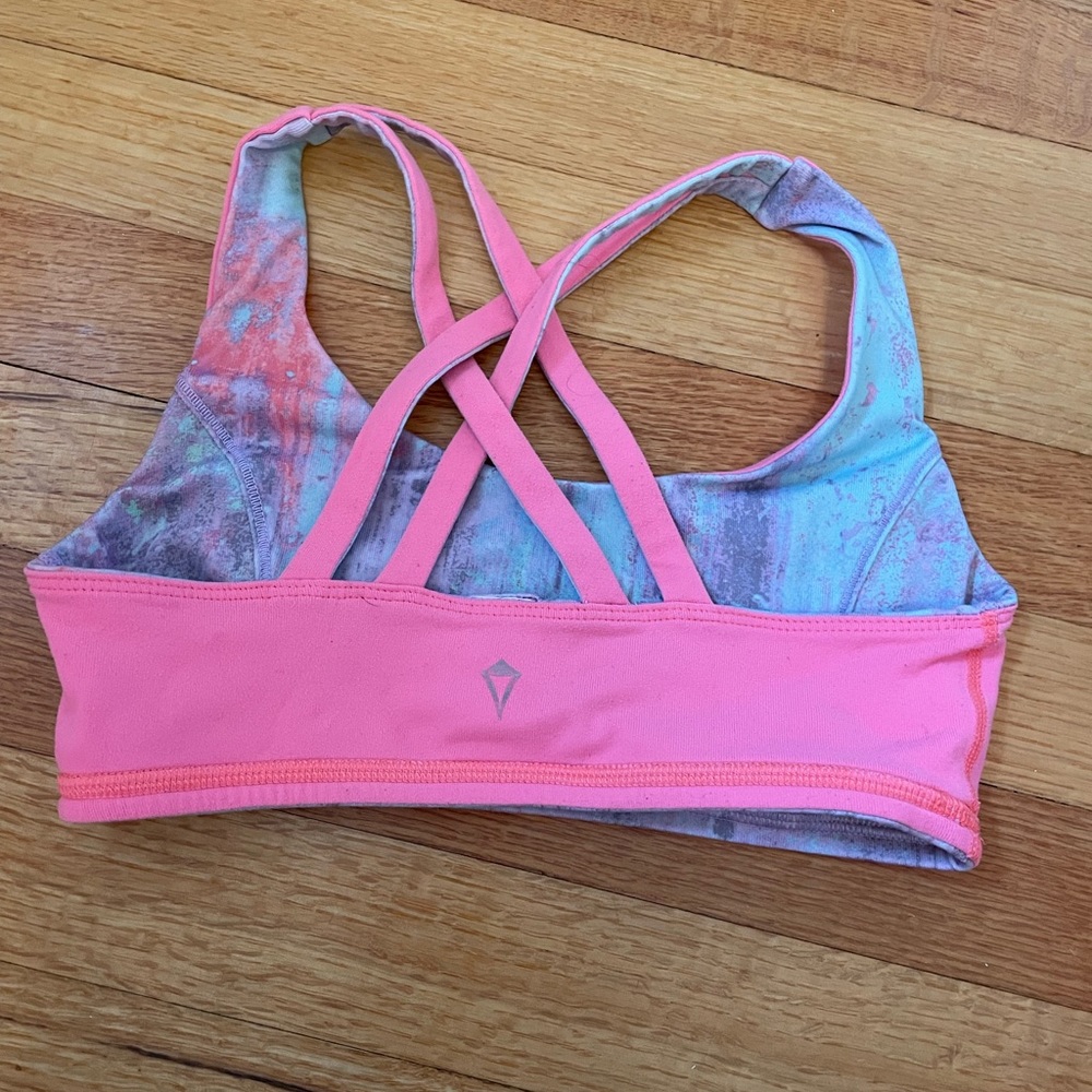 LULULEMON-IVIVVA REVERSABLE SPORTS BRA 2 in 1 - Picture 3 of 5